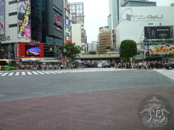 Shibuya crossing, empty of people and cars