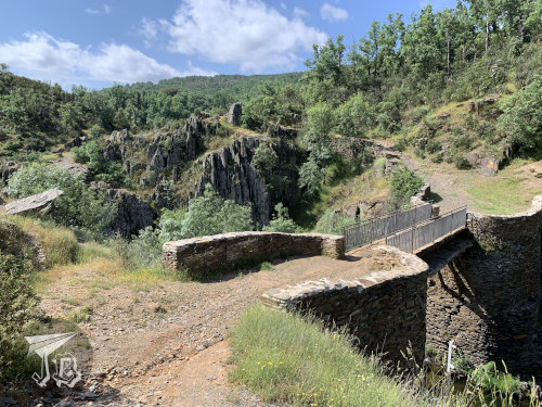 Presa de Matallana from the left bank