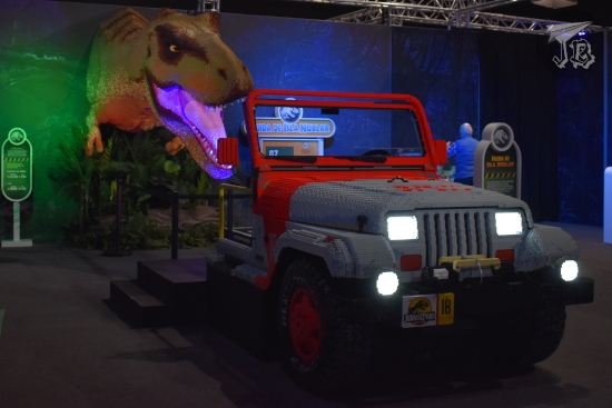 Jurassic World by Brickman - LEGO jeep being chased by the T-rex