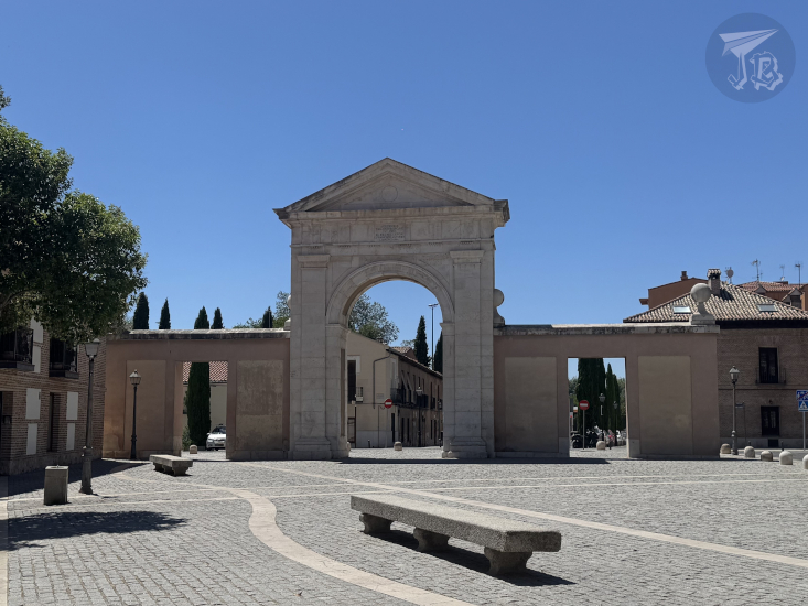 Puerta de Madrid - monumental entrance to Alcalá de Henares