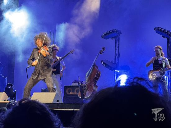Ara Malikian playing violin
