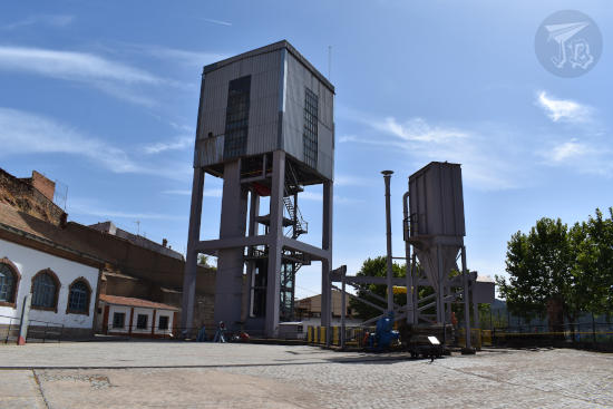 The lift that reaches inside the mine (modern lift in old encasing)