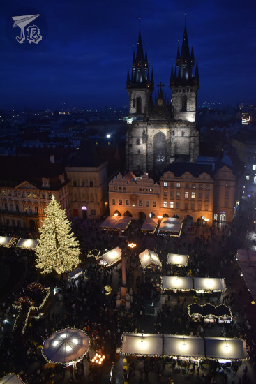 View from the clocl tower: Christmas Market and our Lady Before Tyn.
